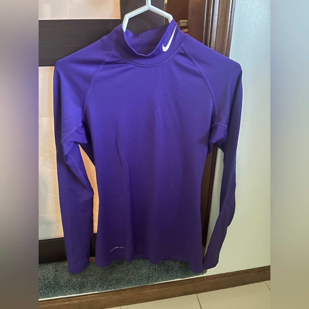 Medium purple Nike Pro Therma-fit